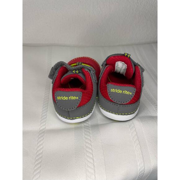 Stride Rite Amos Sneaker Baby Boy size 3 Red and Gray Casual Comfort Tennis Shoe - Picture 3 of 8